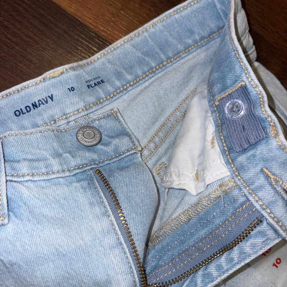 Old Navy Girls Light Wash High-Rise Flare Distressed Denim Jeans Size 10 NWOT